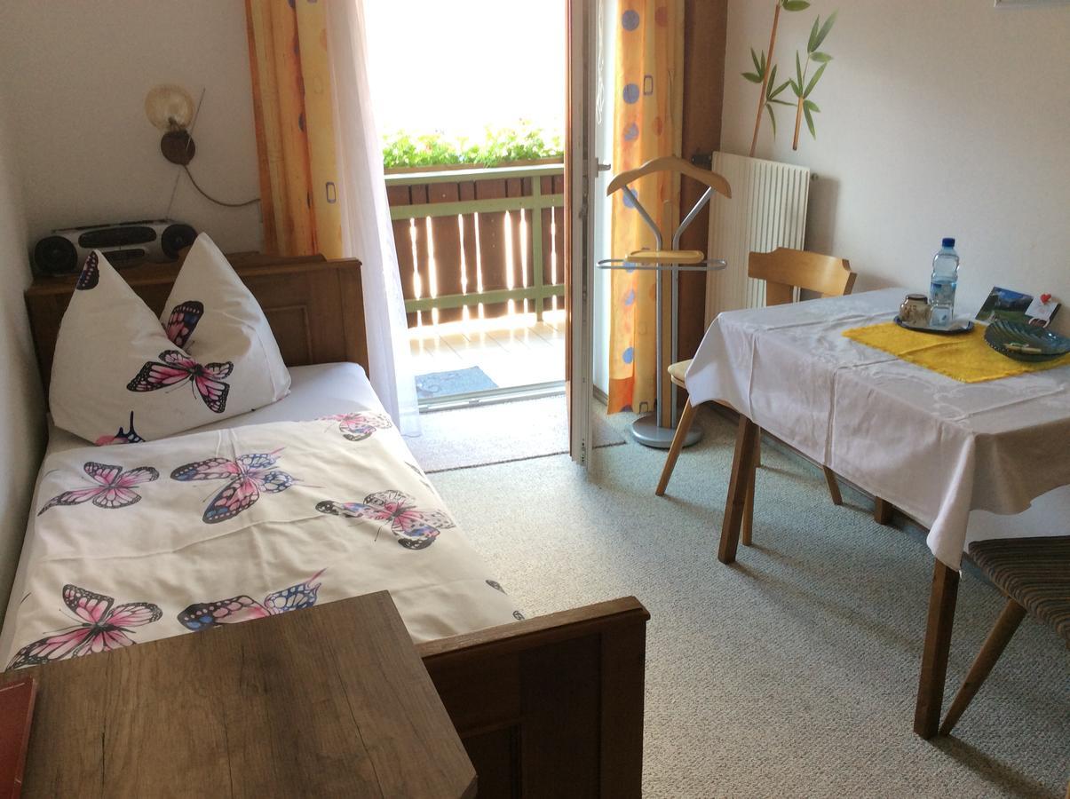 Haus Eder Burgi Hotell Nikolsdorf Rom bilde